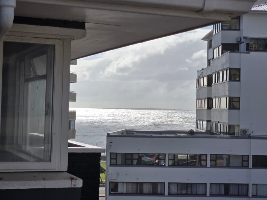To Let 2 Bedroom Property for Rent in Sea Point Western Cape
